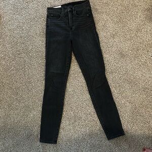 True skinny high-rise washed black jeans size 26L